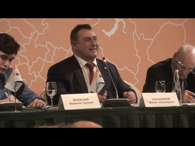Война на двух фронтах.Максим Калашников